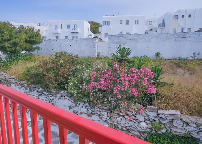 Mykonian Living The Lakka Residence Дом отдыха *